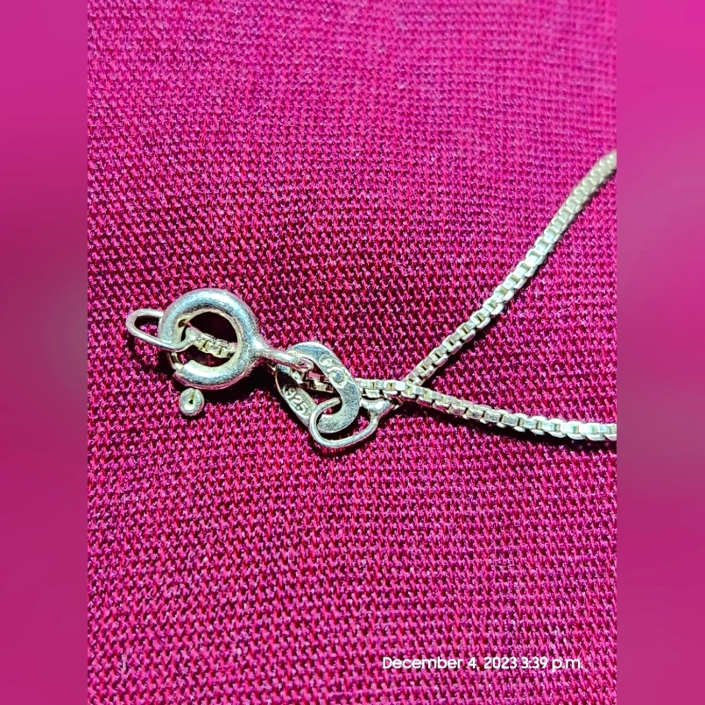 Plain silver necklace